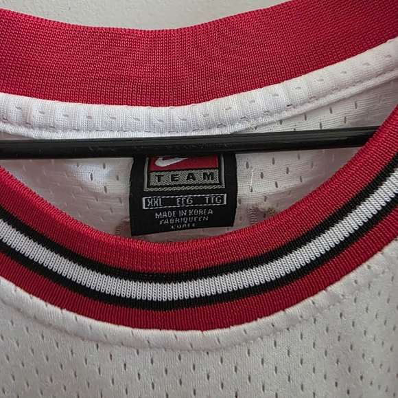 White Bulls Jersey with Red Accents - Picture 3 of 7